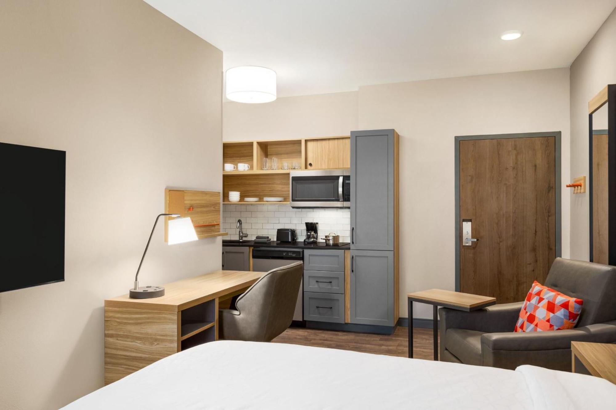 Candlewood Suites Miami - Doral By Ihg Tamiami Εξωτερικό φωτογραφία