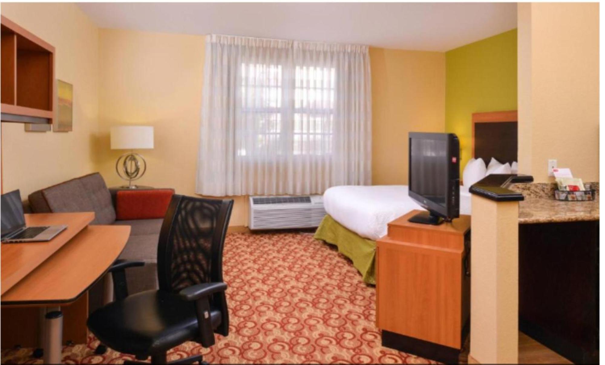 Candlewood Suites Miami - Doral By Ihg Tamiami Εξωτερικό φωτογραφία